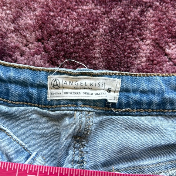 Angel Kiss Los Angeles Distressed Denim Raw Hem Cut off Shorts size 5 - Picture 3 of 7